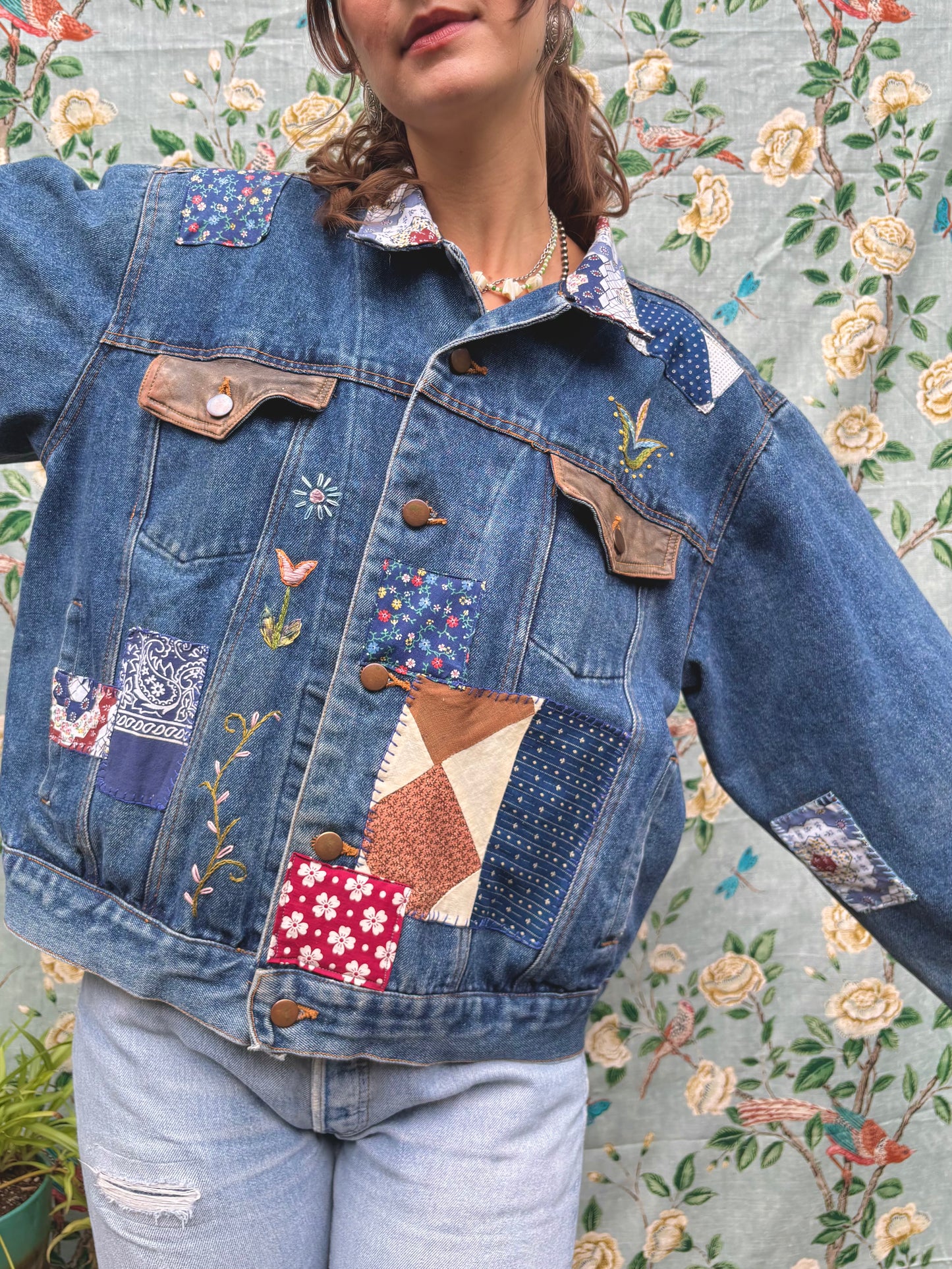 𓆸 Embroidered & Patched Denim Jacket