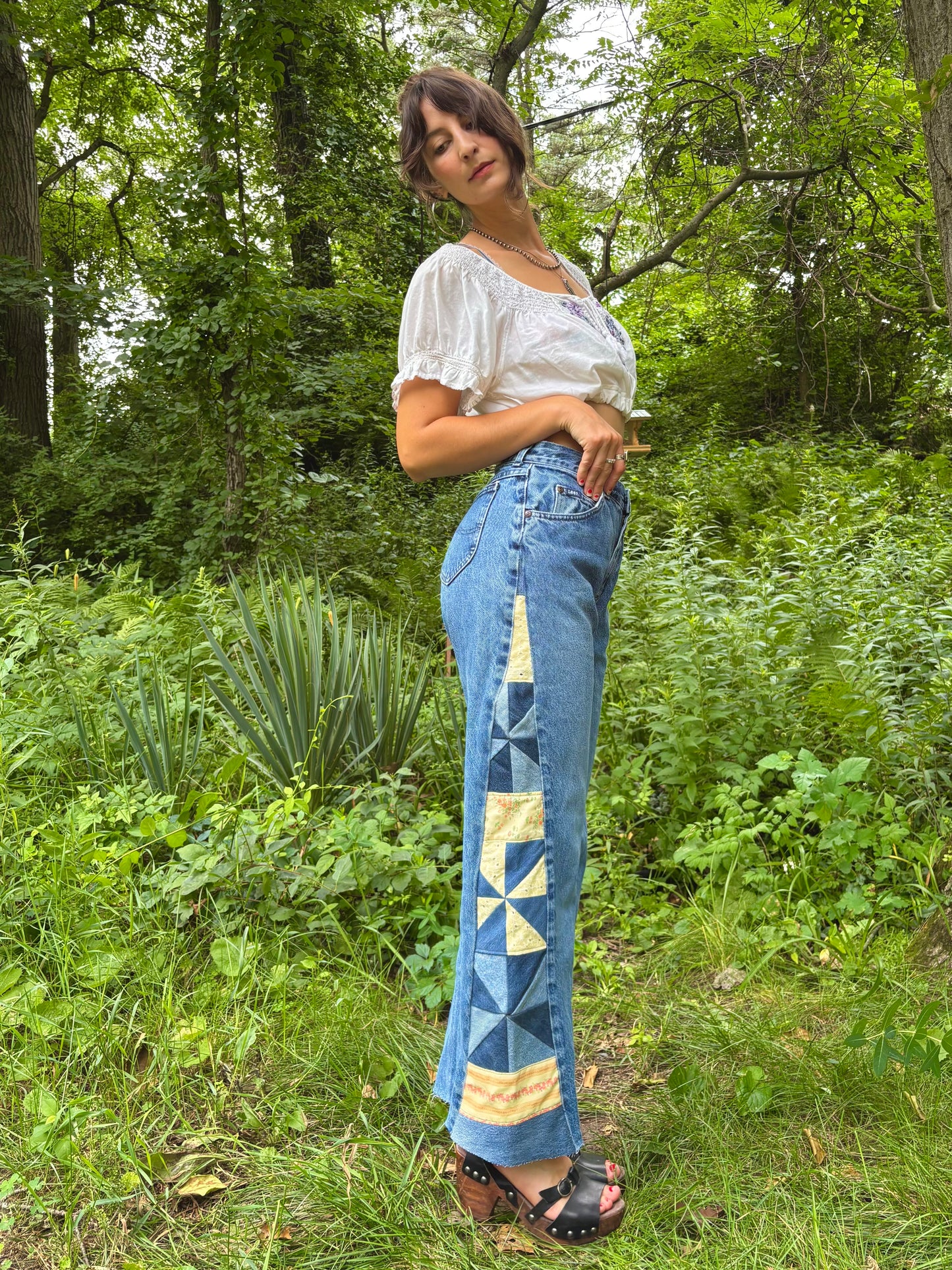 Yellow and Blue Eyelet Pinwheel Lees