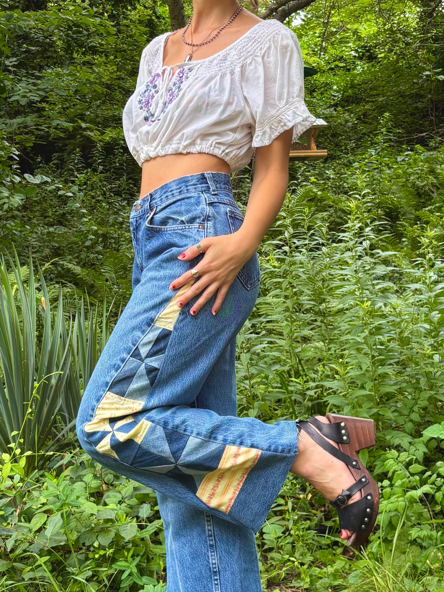 Yellow and Blue Eyelet Pinwheel Lees