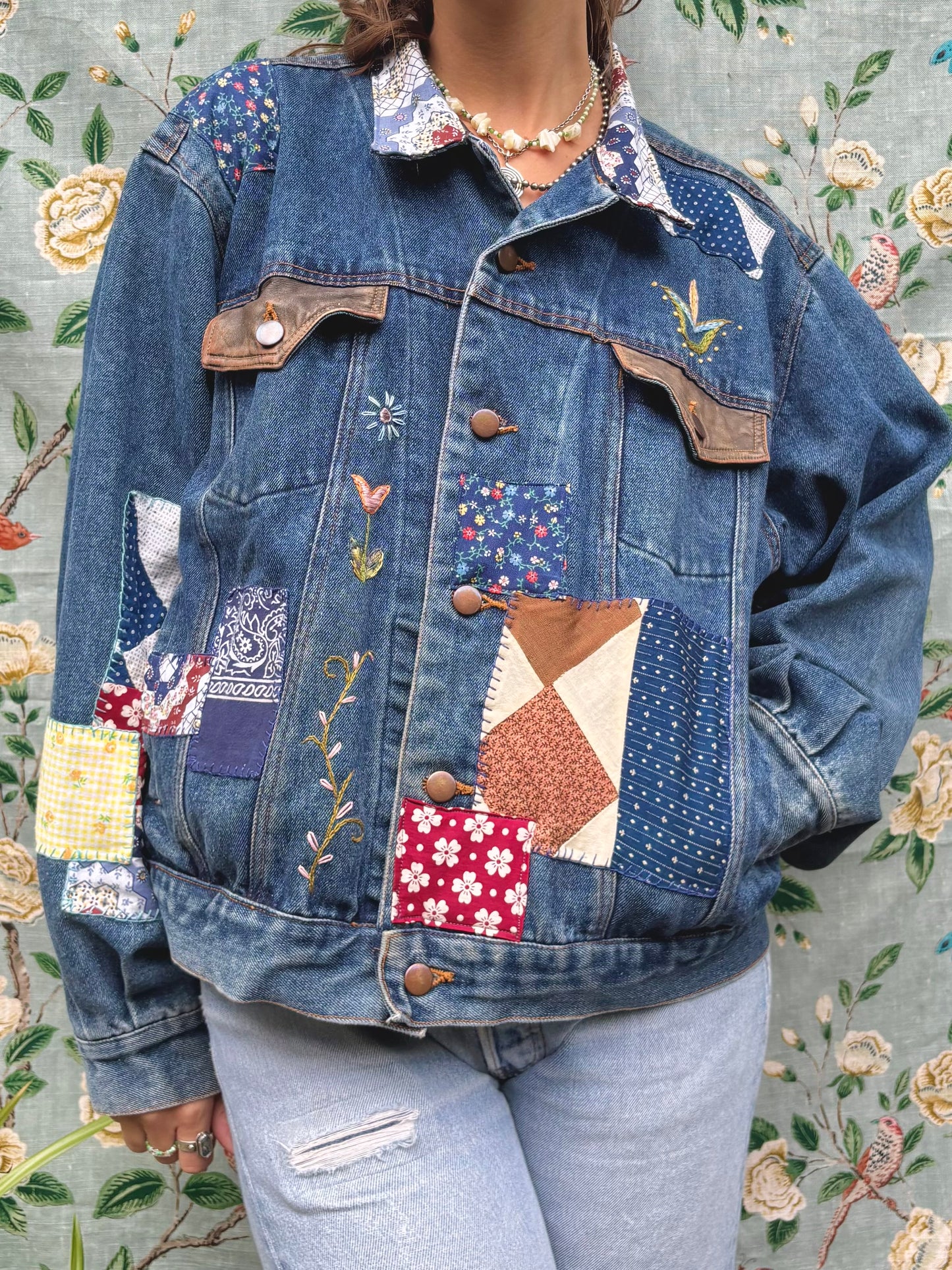 𓆸 Embroidered & Patched Denim Jacket