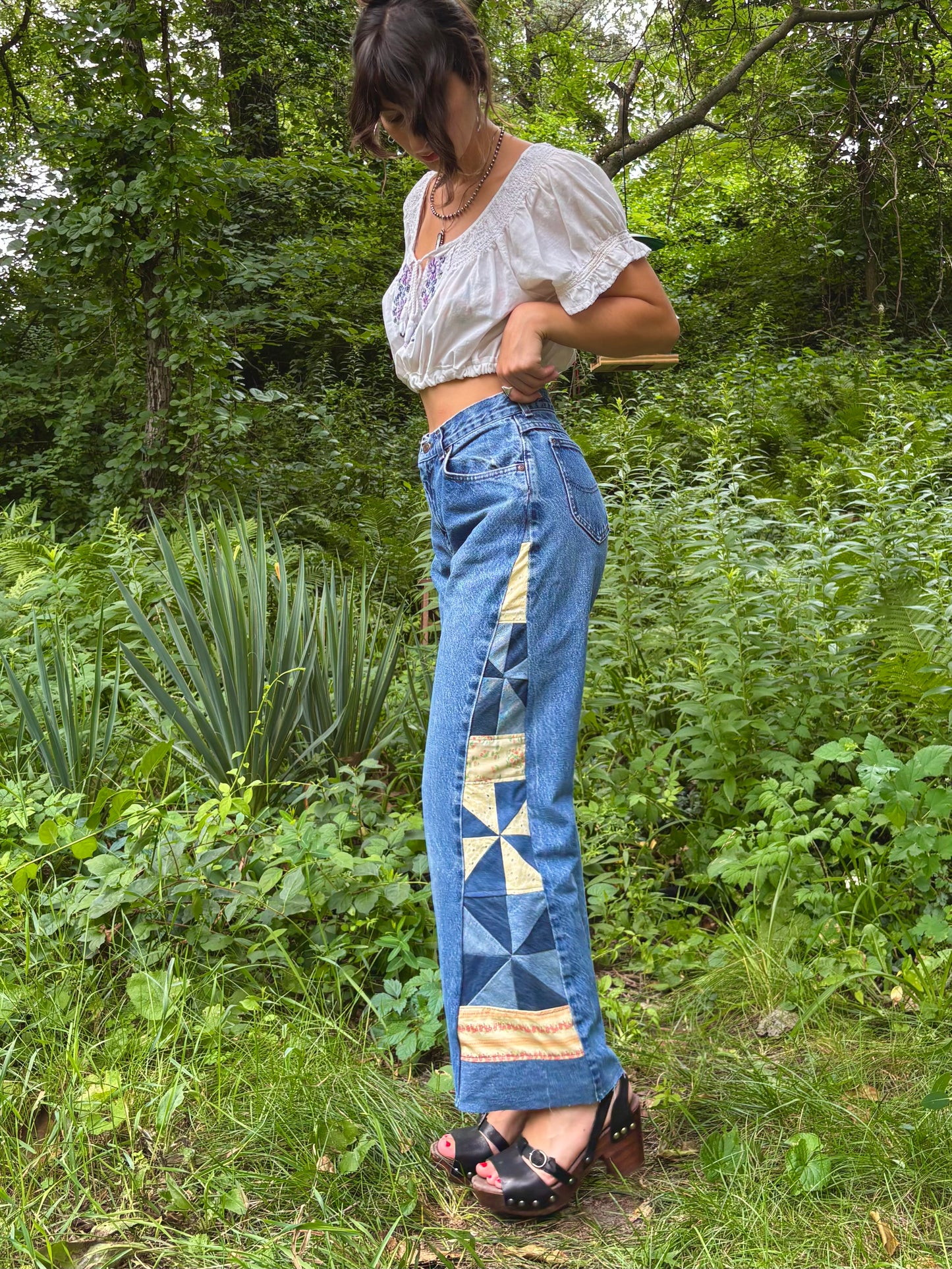 Yellow and Blue Eyelet Pinwheel Lees