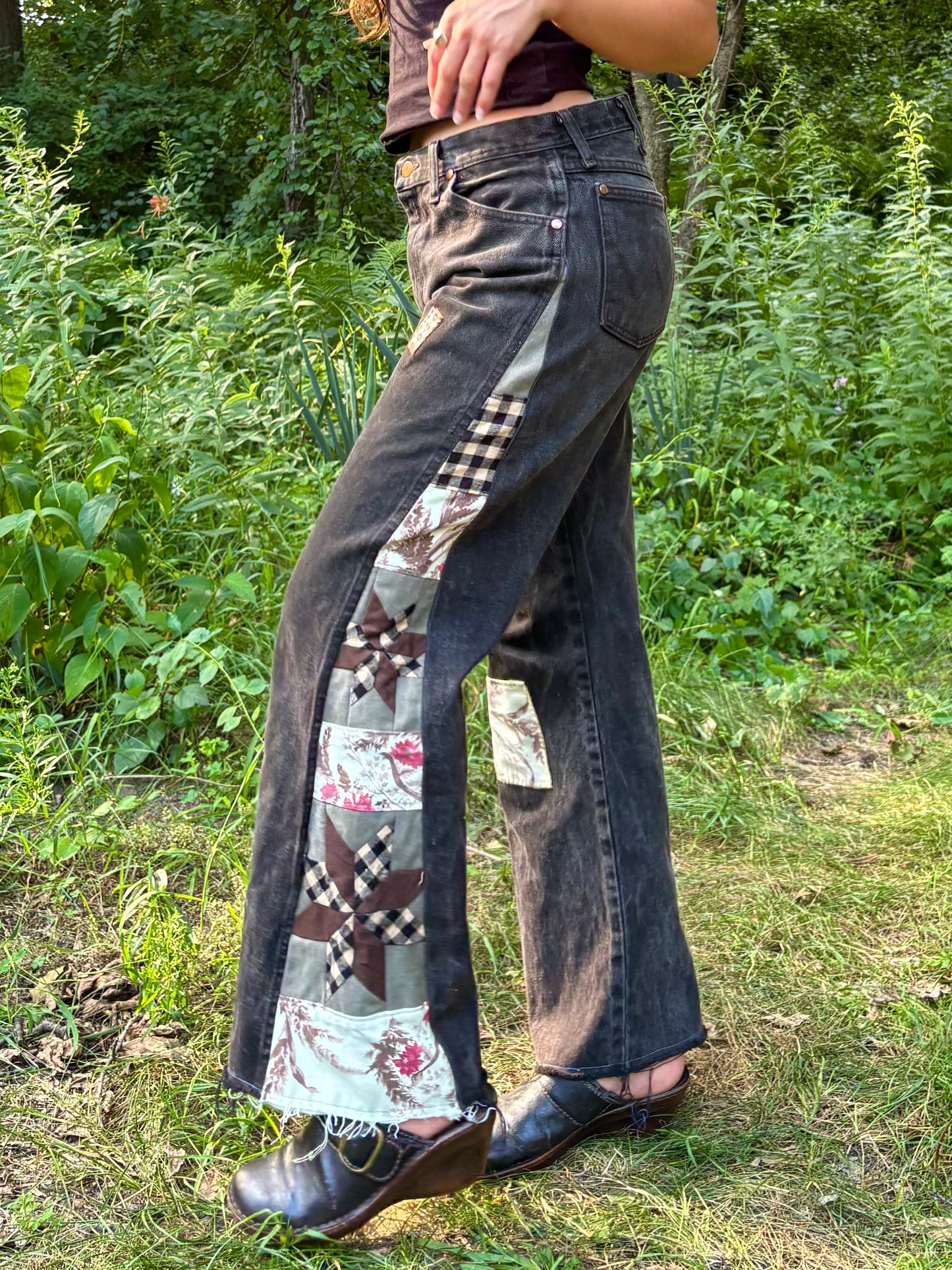 Brown Star Quilt Wrangler Jeans 🤎