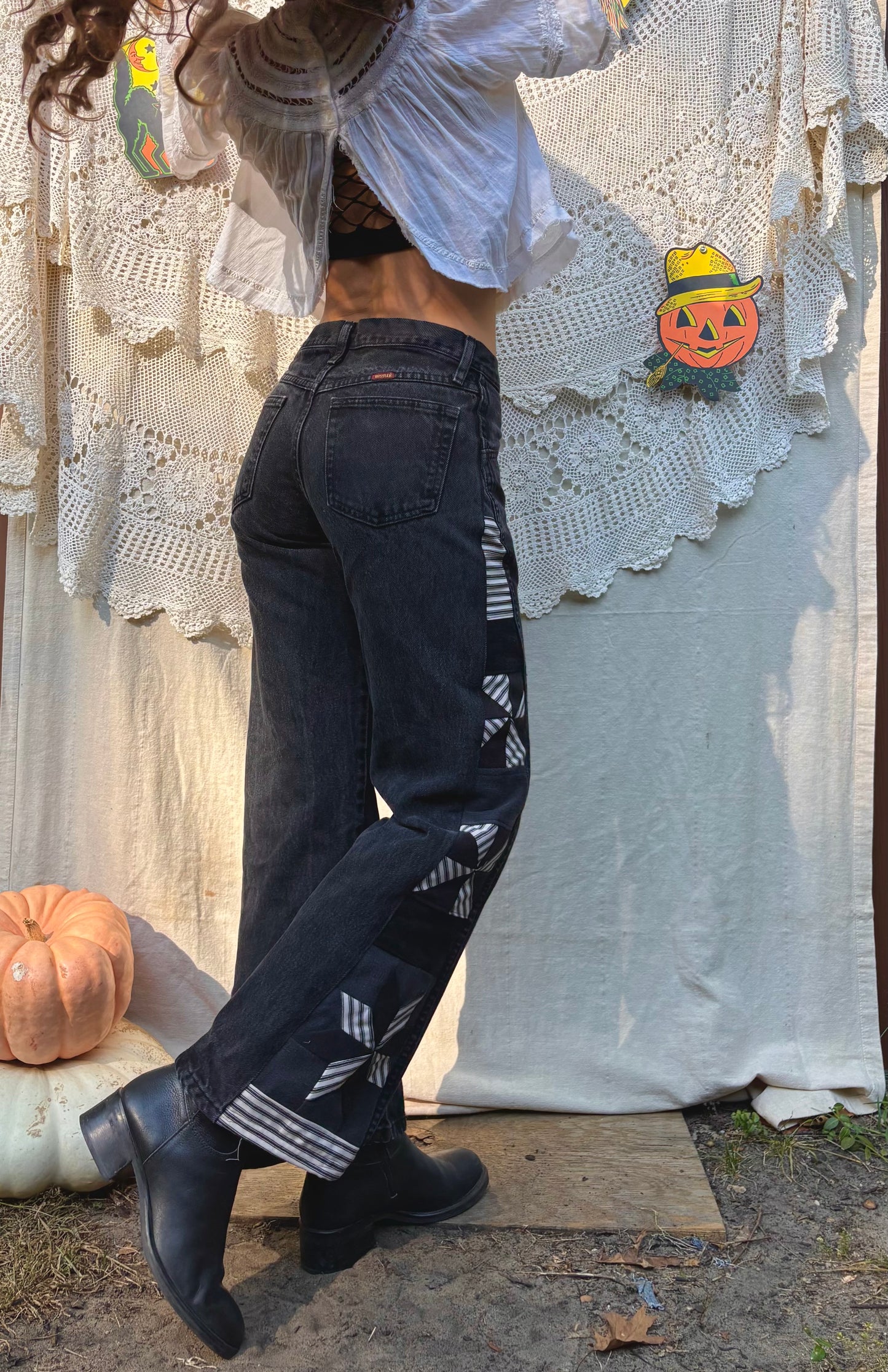 🖤 🤍 Black & White Star Pinwheel Rustlers