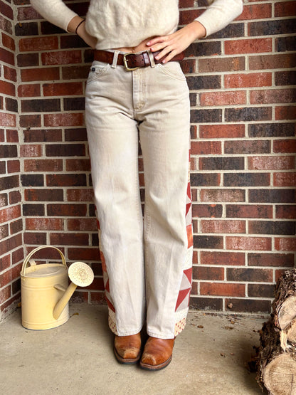 Ecru Tan Pinwheel Lees