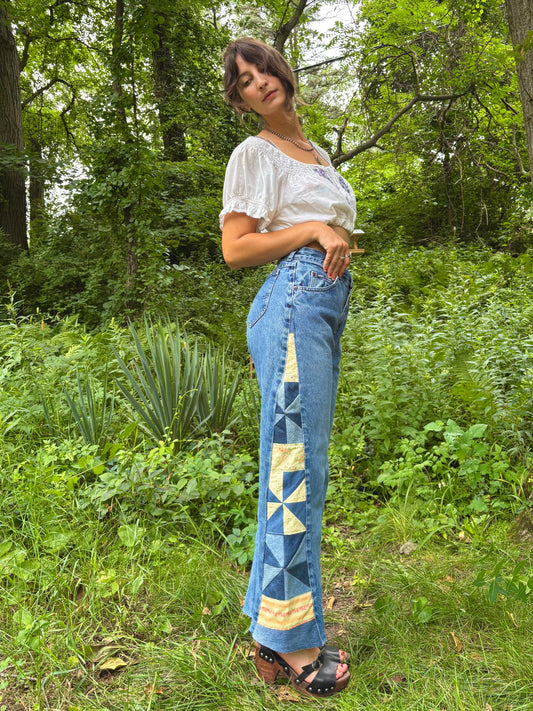 Yellow and Blue Eyelet Pinwheel Lees