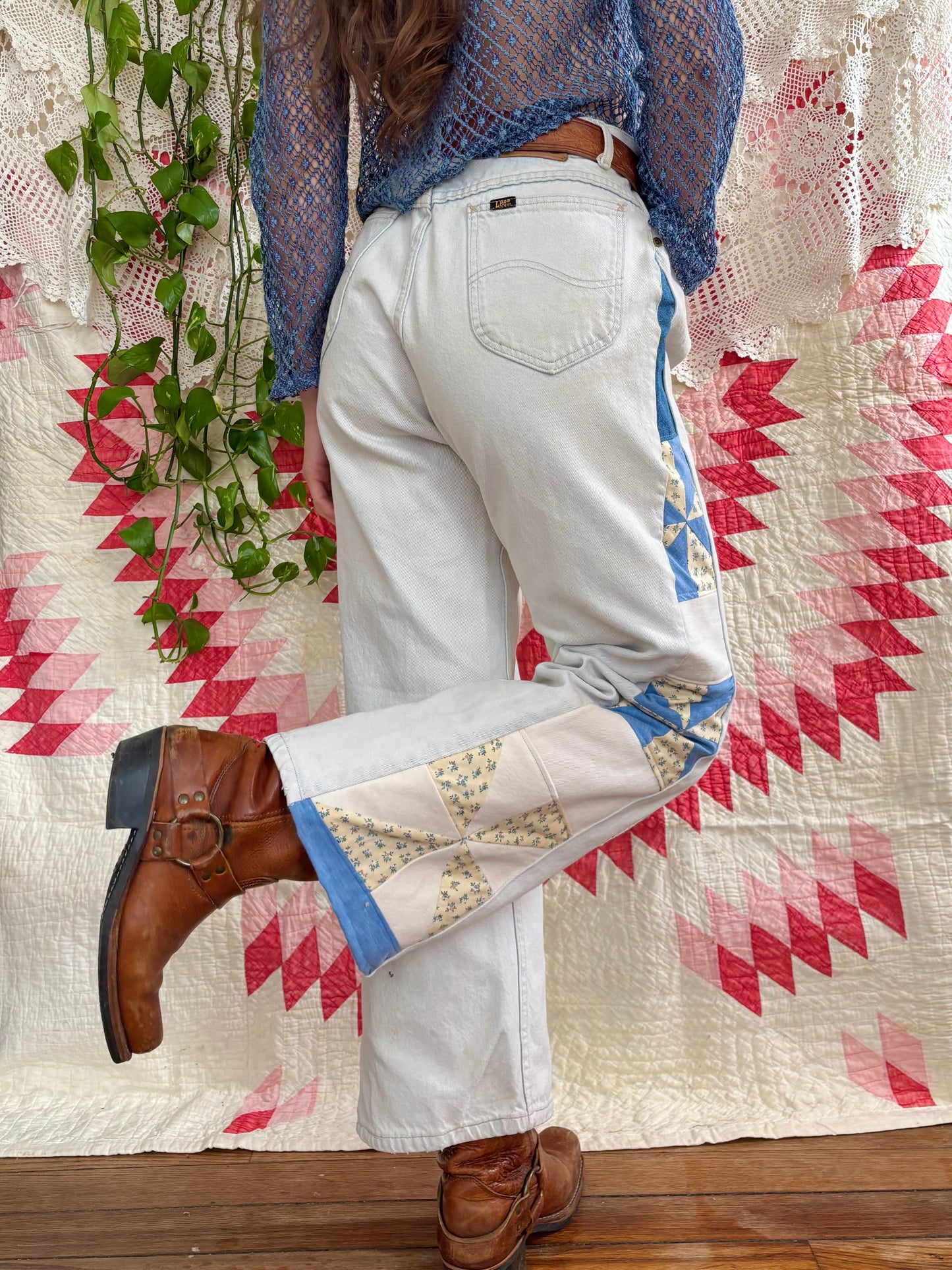 Ice Blue Pinwheel Lees