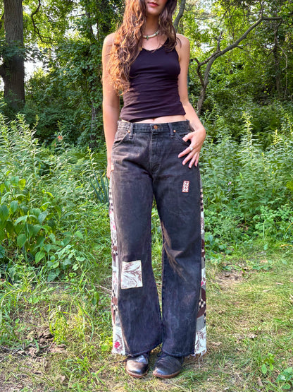 Brown Star Quilt Wrangler Jeans 🤎