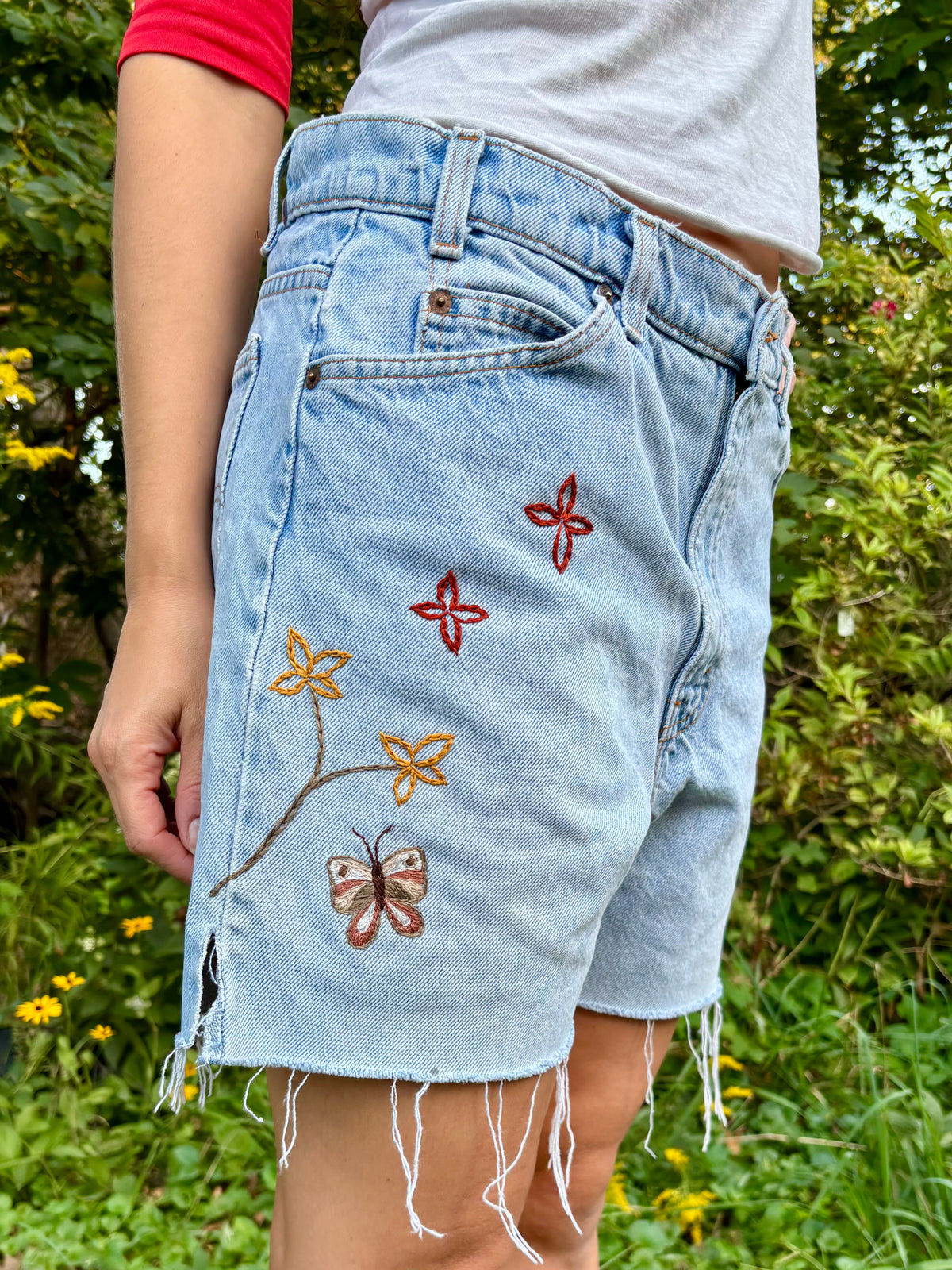 Hand Embroidered Levi's Shorts 🦉