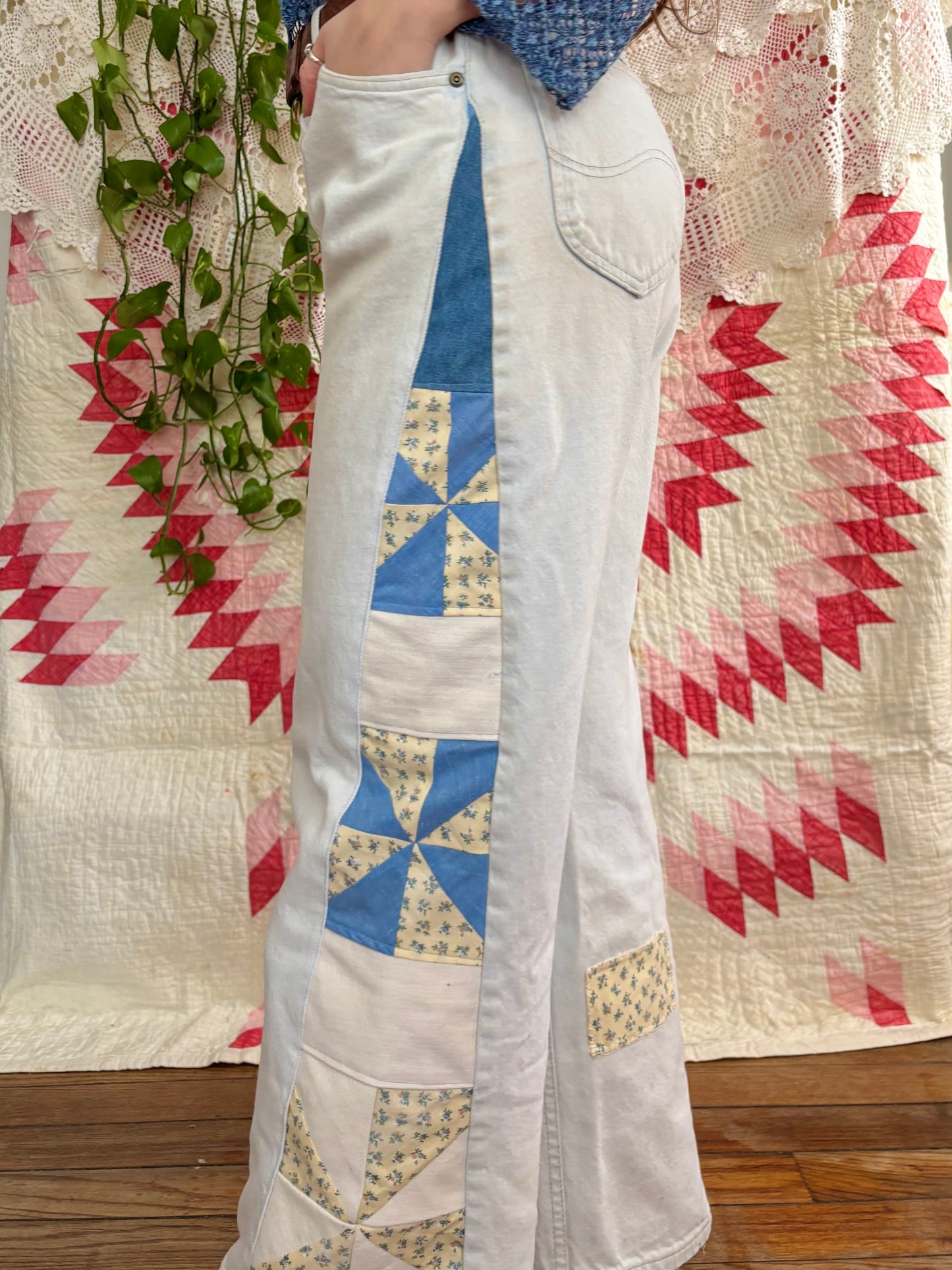 Ice Blue Pinwheel Lees